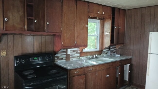 Building Photo - 2 br, 1 bath House - 637 Branum Street