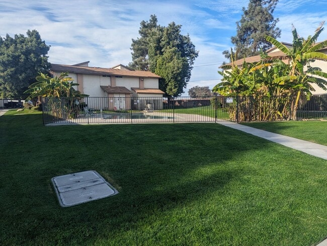 Building Photo - 730 James Rd