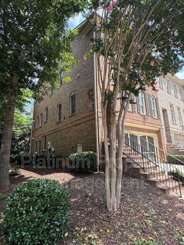 Foto del edificio - 12053 Orchid Ln