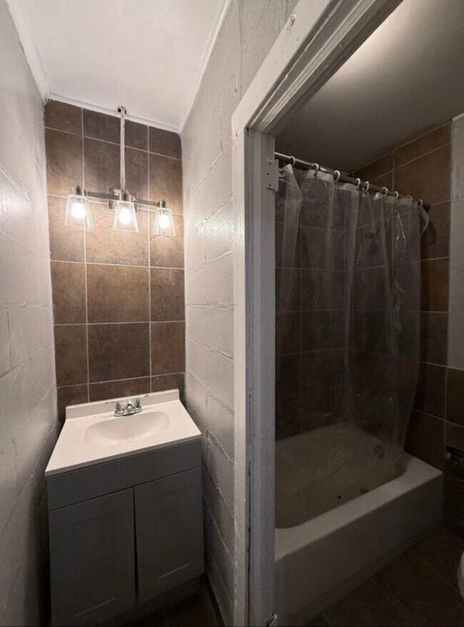 Foto del edificio - Quiet 1 bed 1 bath in Montgomery!