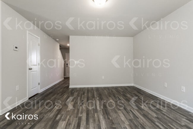Building Photo - 833 Dove Tree Ln