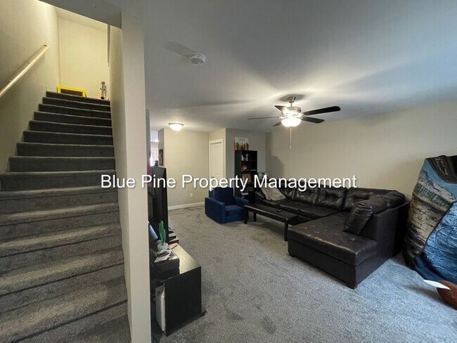 Foto del edificio - 544 Trails End