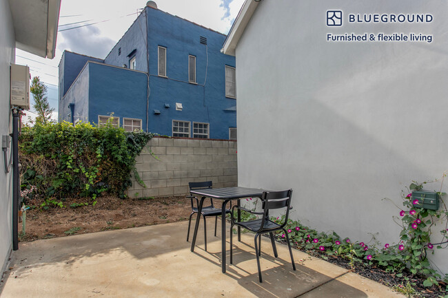 Foto del edificio - 1362 Ridgeley Dr