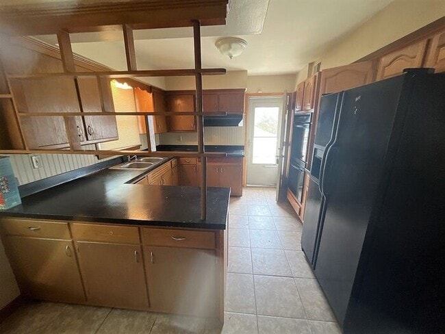 Building Photo - 3 Bedroom 1.5 Bathroom Single Family Home