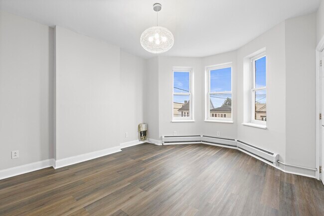 Building Photo - 544 Liberty Ave