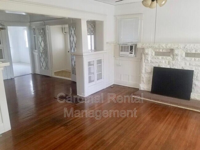 Foto del edificio - 219 S Avenue 60