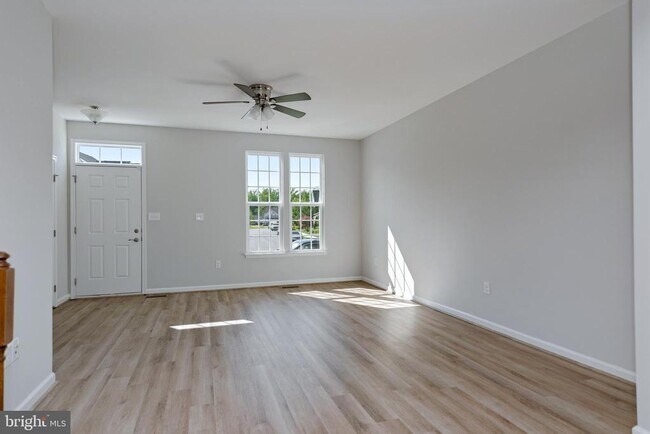 Foto del edificio - 8647 Rosecrans Ln