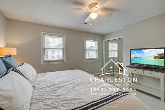 Building Photo - 713 Davenport Dr