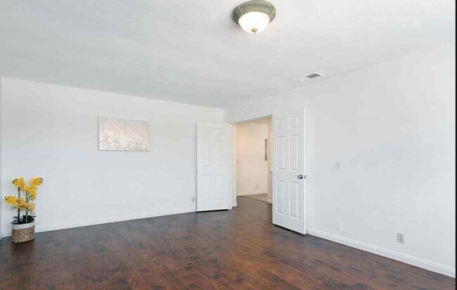 Foto del edificio - 710 Hillward St
