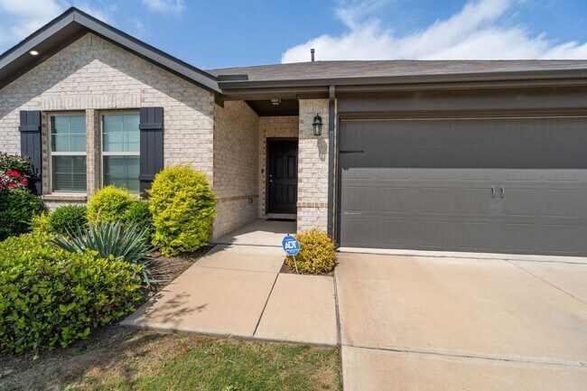 Foto del edificio - 2316 Wisterwood Ln