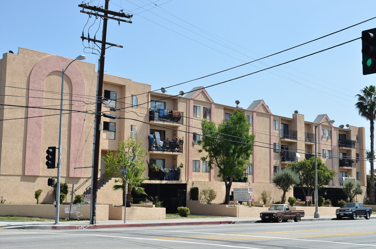 Primary Photo - 7654 Laurel Canyon Blvd