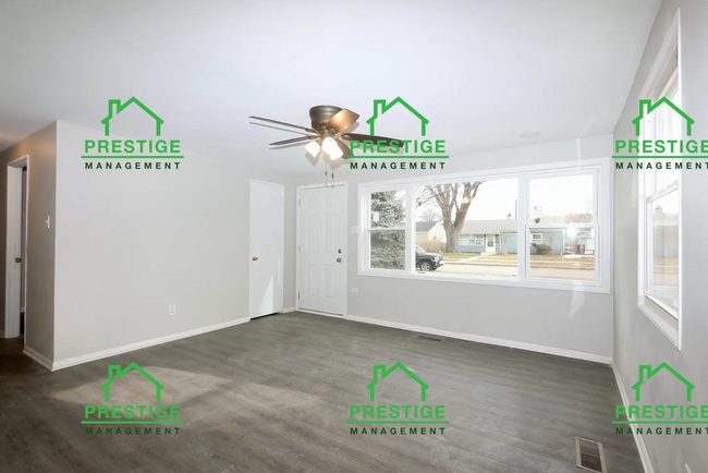 Building Photo - Renovated Hammond Home 3 Beds 1 Bath