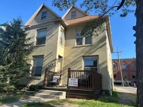 Building Photo - 26 W Norwich Ave