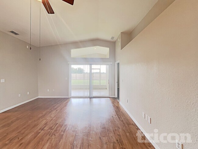 Foto del edificio - 3382 Winchester Estates Cir