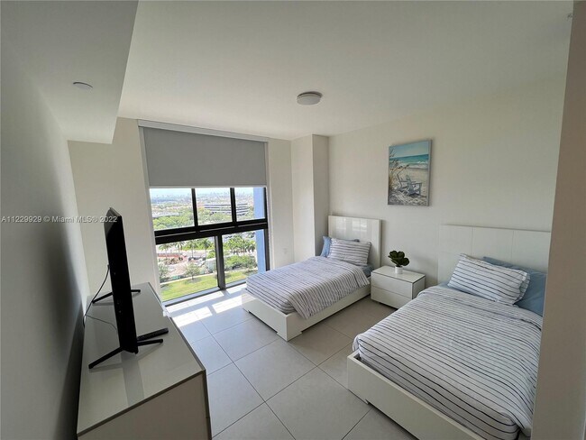 Foto del edificio - 5350 NW 84th Ave