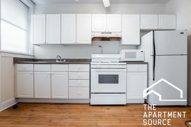 Foto del edificio - 1949 W Winnemac Ave