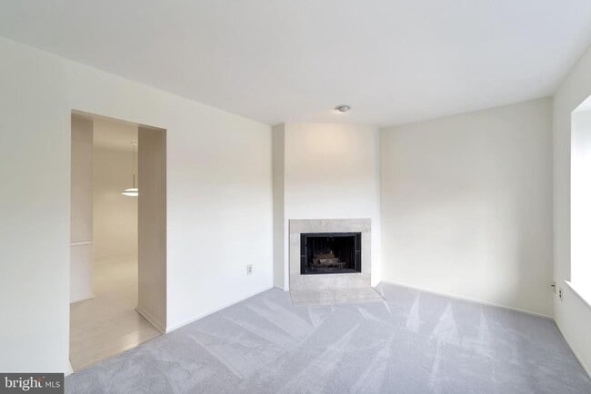 Foto del edificio - 10 Liberte Ln