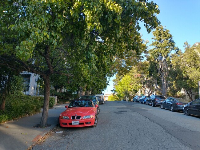 Building Photo - 187 Montecito Ave