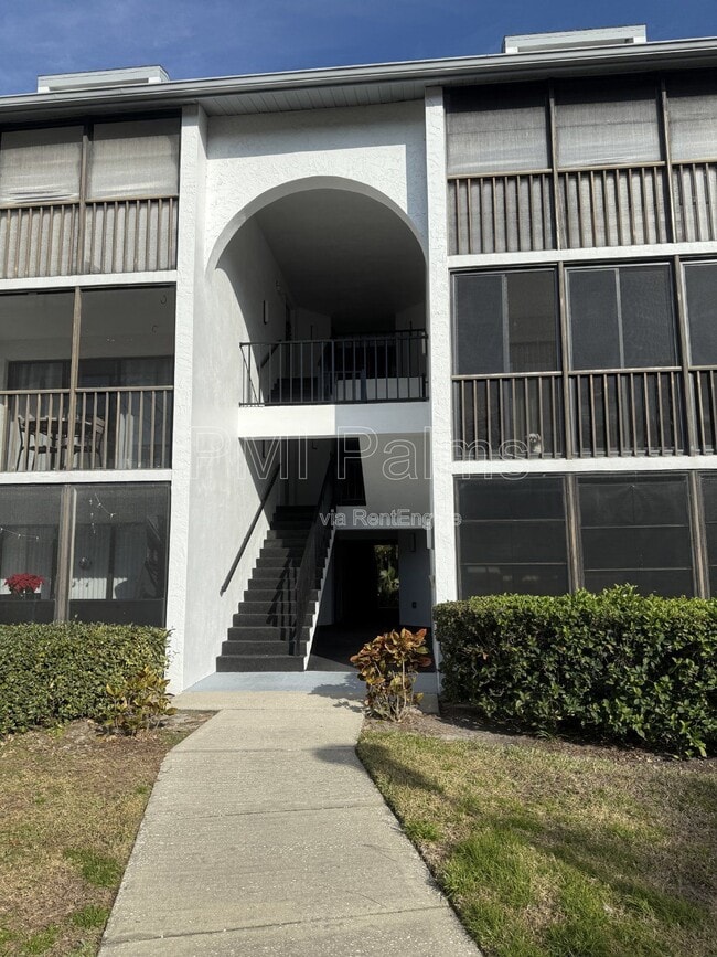 Building Photo - 1236 Pine Ridge Cir W