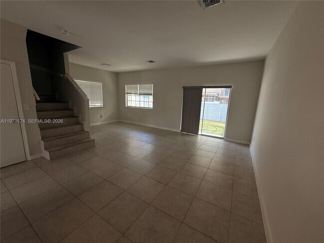 Foto del edificio - 11810 NE 19th Dr