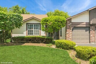 Building Photo - 572 Lyon Dr