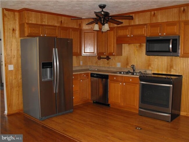 Building Photo - 109 E Sewell St