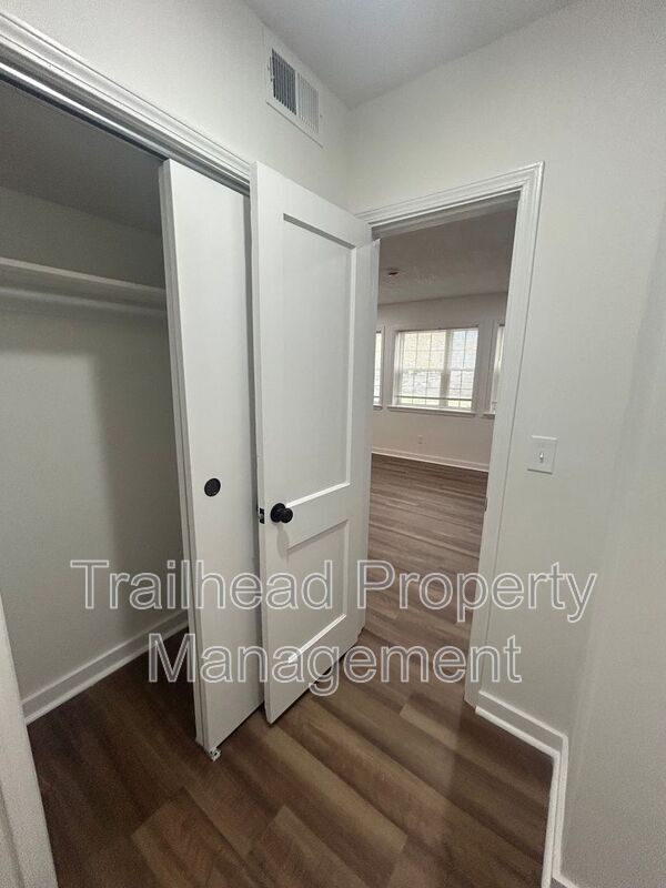 Building Photo - 6413 Brookside Rd