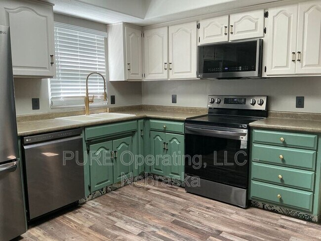 Building Photo - 5018 S 163rd St