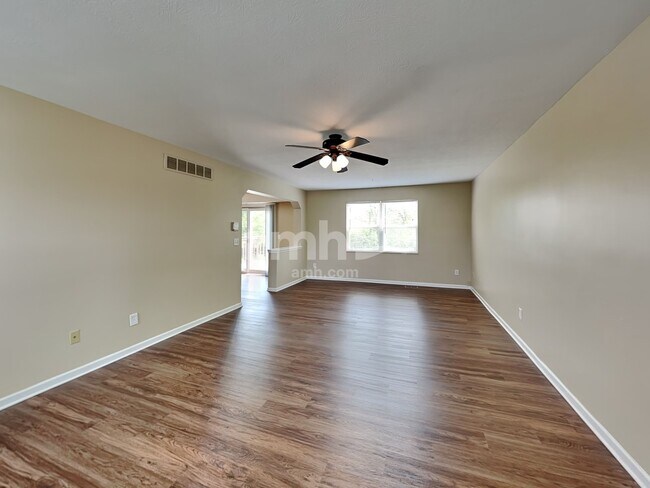 Foto del edificio - 6488 Jayfield Dr