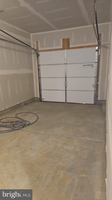 Foto del edificio - 30 Elliot Ln