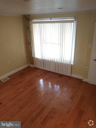Building Photo - 1527 S Marston St