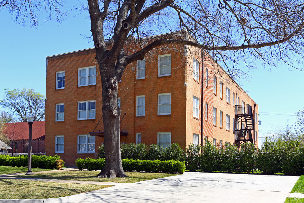 Building Photo - The Logan