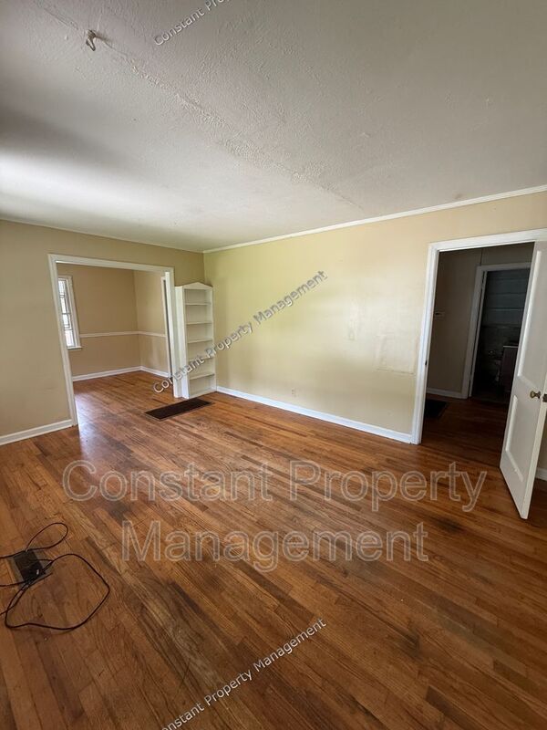 Foto del edificio - 3069 Somerset Dr