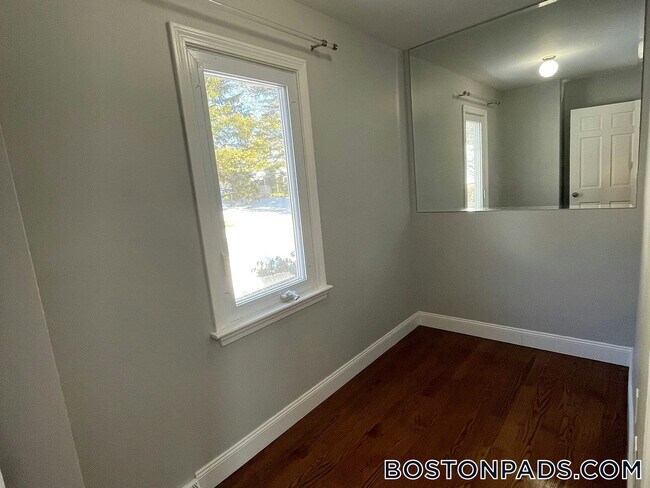 Building Photo - 20 Drummer Boy Way