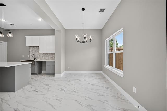 Building Photo - 2362 Usman Dr