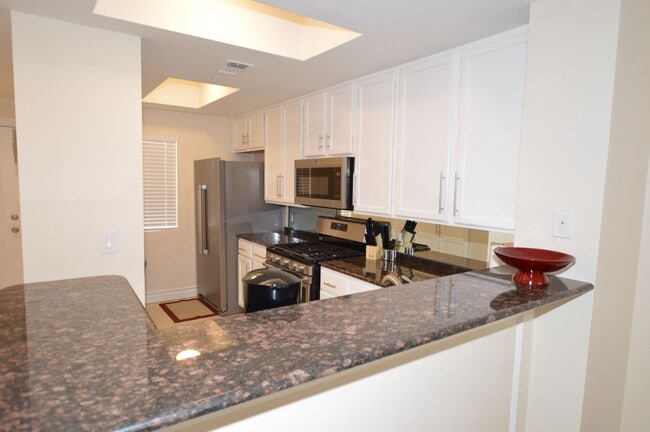 Building Photo - 230 E Flamingo Rd
