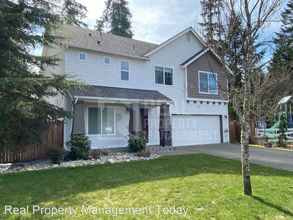 Primary Photo - 4 br, 2.5 bath House - 13802 176th St E