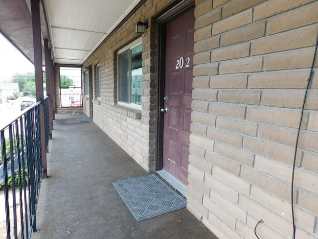 Building Photo - 1302 Glenwood Ave