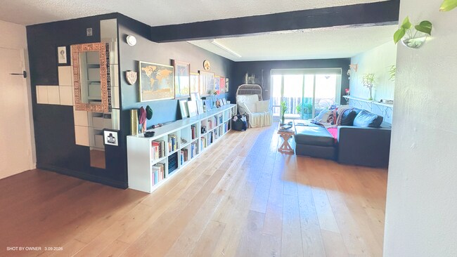Foto del edificio - 5460 White Oak Ave