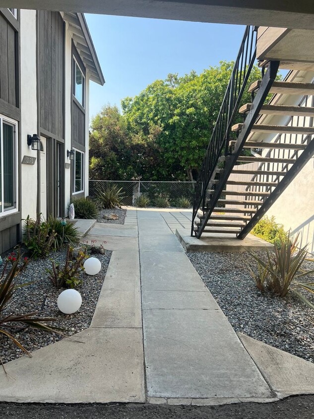 Building Photo - STOP, Coming soon... This Condo has everyt...