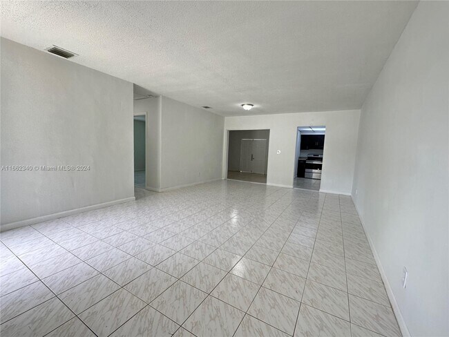 Building Photo - 6889 SW 16th Ct