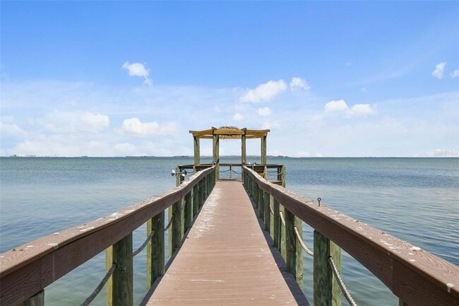 Building Photo - 2858 Bayshore Trails Dr