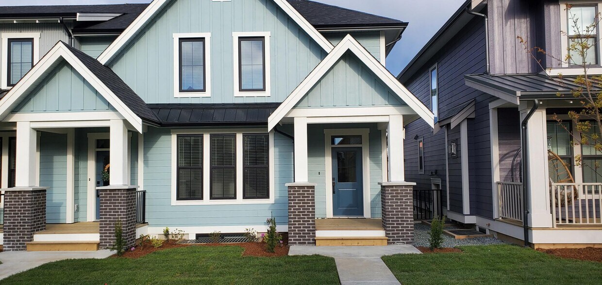 46211 Promontory Rd, Chilliwack, BC V2R 0M2 House for Rent in Chilliwack, BC