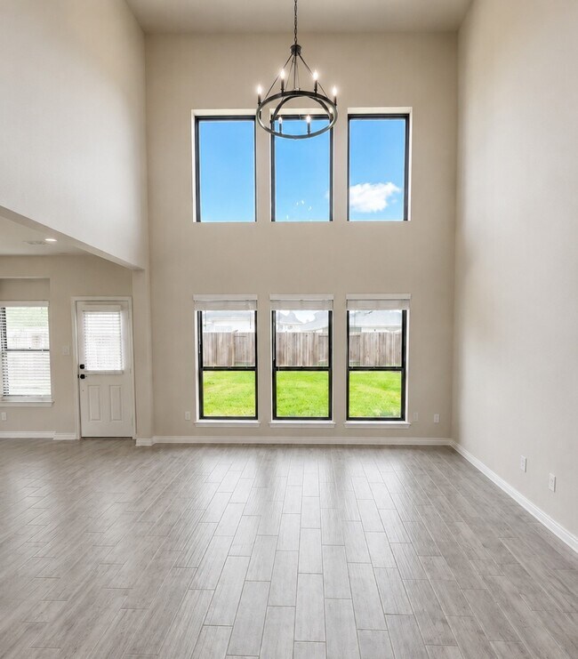 Building Photo - 40575 Goldeneye Pl