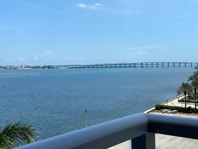 Foto del edificio - 1155 Brickell Bay Dr