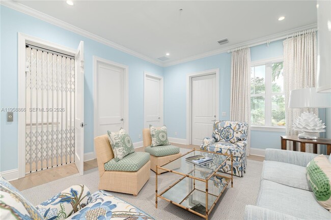 Building Photo - 11261 SE Blair Ln