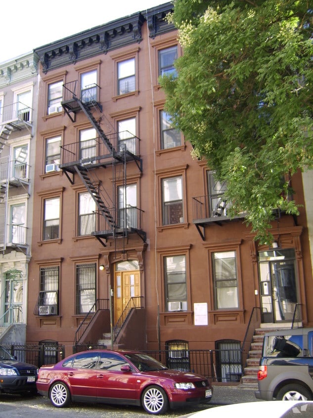 Primary Photo - 118 E 117th St