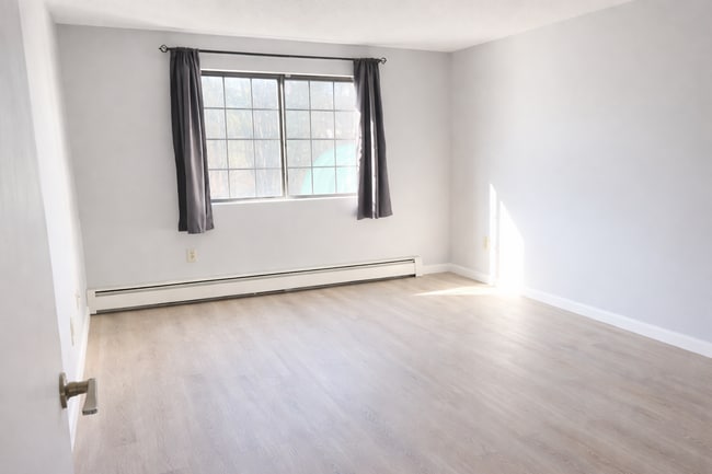 Foto del edificio - 2100 Skyline Dr