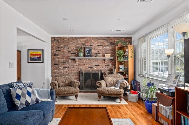 Building Photo - 88 Pershing Ave