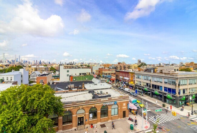 Building Photo - 4002 Broadway